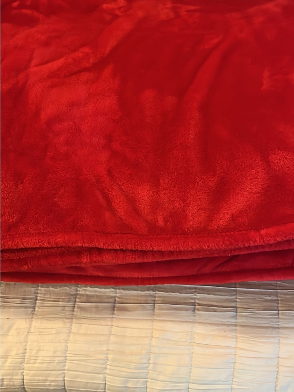 kate spade Plush Red Cozy Throw Blanket
